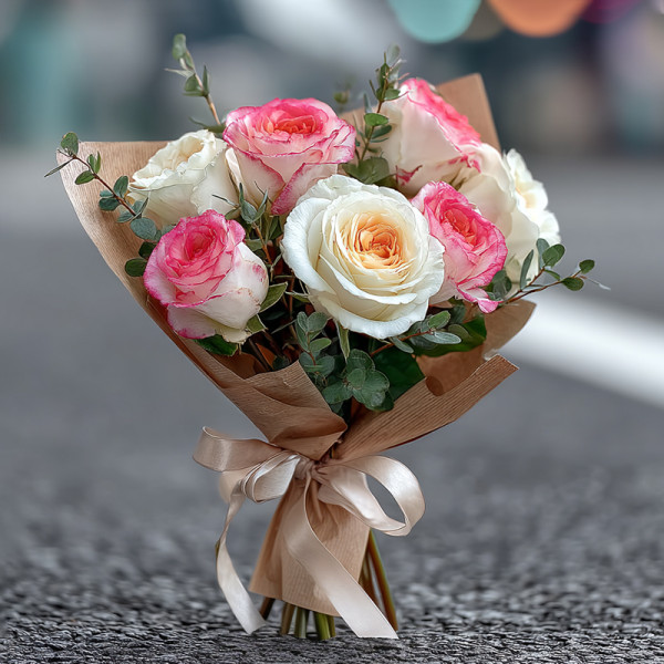 Morning Bloom — Blush and Champagne Roses